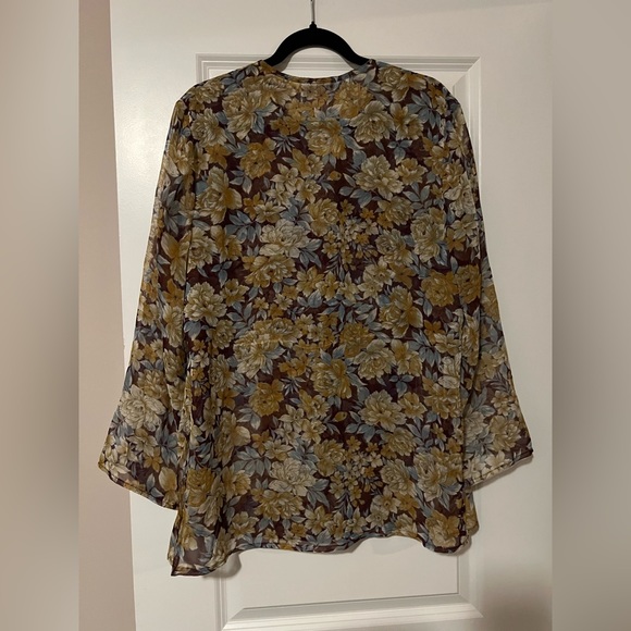 Chiffon women’s blouse - Picture 3 of 5